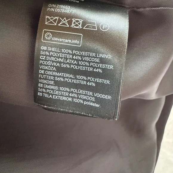 H&M Black Blazer with Relaxed Open Front Design - Picture 6 of 10